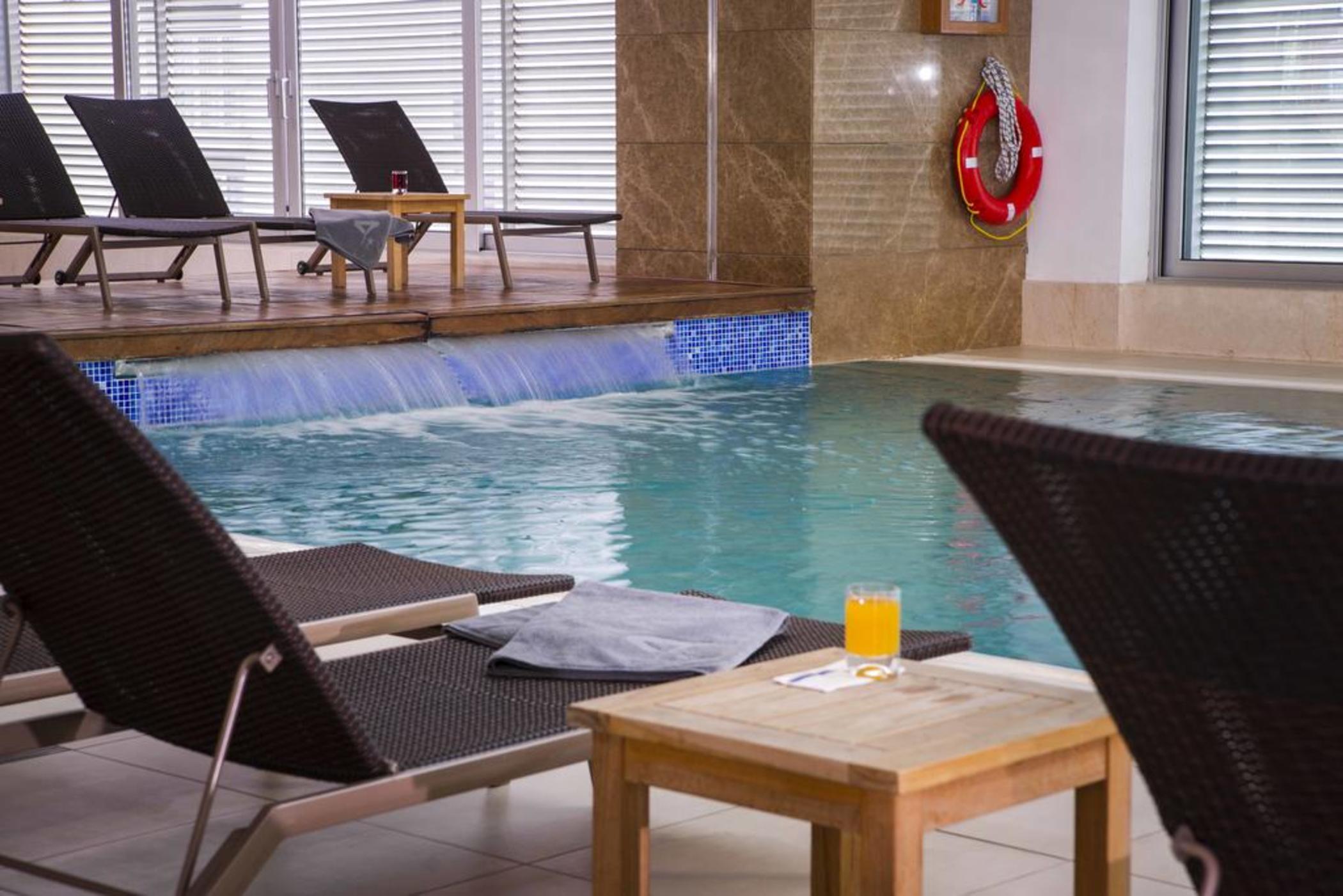Radisson Residences Avrupa Tem Istanbul Exterior photo